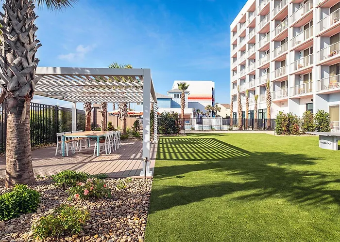 Golden Sands Carolina Beach Oceanfront, Tapestry By Hilton